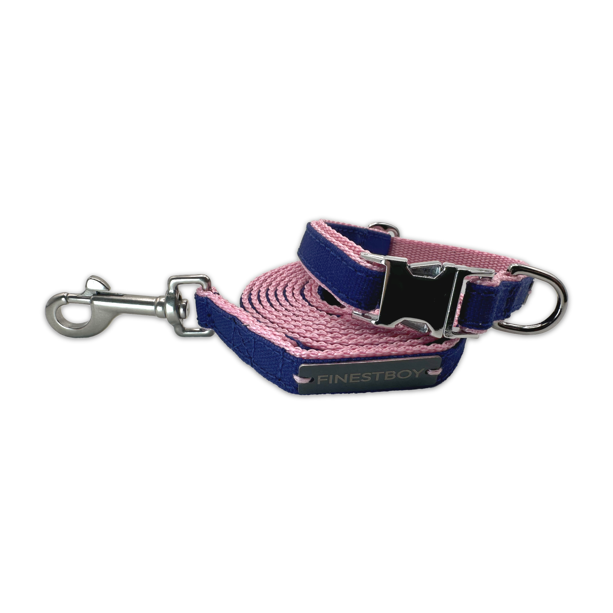 FINESTBOY-Bundle aus Halsband und Leine, 15mm, rosafarbenes Gurtband mit royalblauem Canvas-Streifen und verchromten Vollmessing-Applikationen und verchromter Metallsteckschnalle, gelegt, Frontansicht